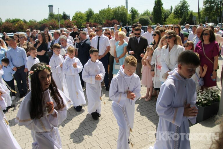 Dzieci przyjęły Chrystusa do swojego serca w parafii pw. św. Marii Magdaleny w Krotoszynie