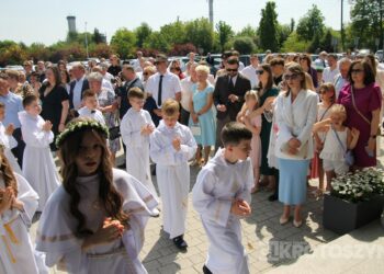Dzieci przyjęły Chrystusa do swojego serca w parafii pw. św. Marii Magdaleny w Krotoszynie