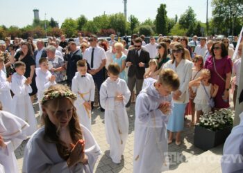 Dzieci przyjęły Chrystusa do swojego serca w parafii pw. św. Marii Magdaleny w Krotoszynie