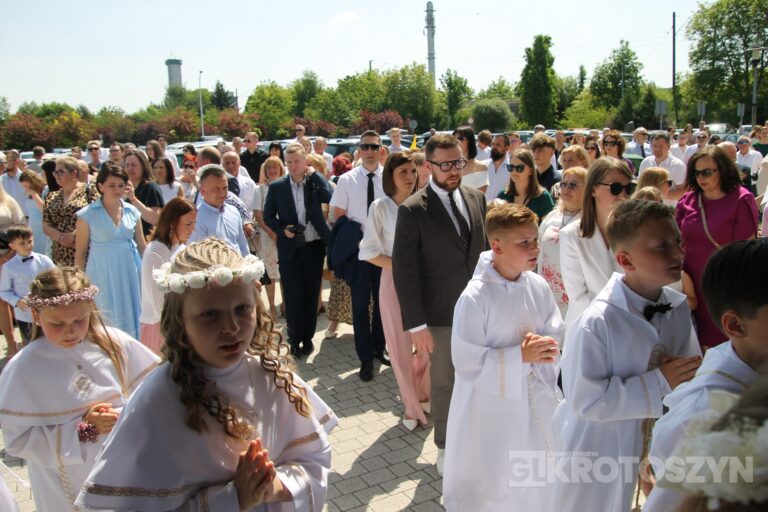 Dzieci przyjęły Chrystusa do swojego serca w parafii pw. św. Marii Magdaleny w Krotoszynie