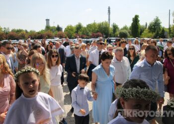 Dzieci przyjęły Chrystusa do swojego serca w parafii pw. św. Marii Magdaleny w Krotoszynie