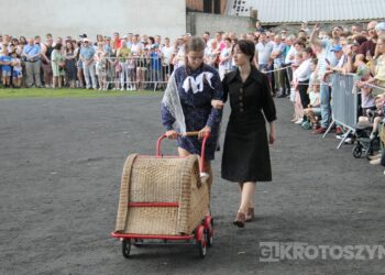 Huk wystrzałów i żywa historia w Benicach. „Wehikuł Czasu” znów przyciągnął tłumy