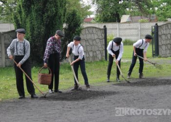 Huk wystrzałów i żywa historia w Benicach. „Wehikuł Czasu” znów przyciągnął tłumy