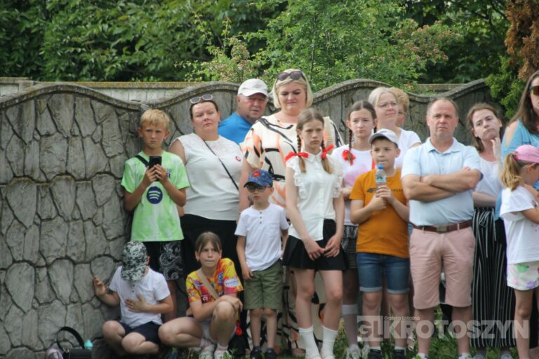 Huk wystrzałów i żywa historia w Benicach. „Wehikuł Czasu” znów przyciągnął tłumy