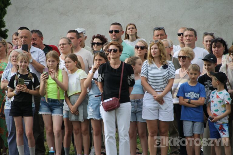 Huk wystrzałów i żywa historia w Benicach. „Wehikuł Czasu” znów przyciągnął tłumy