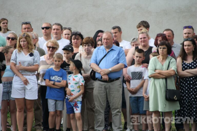 Huk wystrzałów i żywa historia w Benicach. „Wehikuł Czasu” znów przyciągnął tłumy