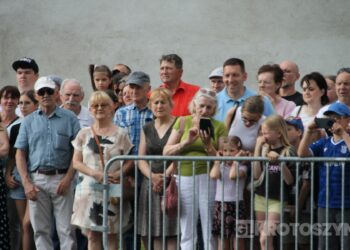 Huk wystrzałów i żywa historia w Benicach. „Wehikuł Czasu” znów przyciągnął tłumy