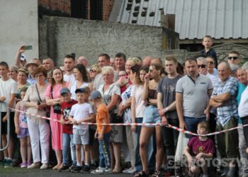 Huk wystrzałów i żywa historia w Benicach. „Wehikuł Czasu” znów przyciągnął tłumy