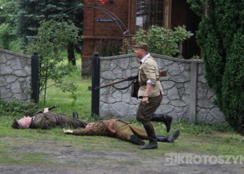 Huk wystrzałów i żywa historia w Benicach. „Wehikuł Czasu” znów przyciągnął tłumy