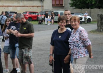 Huk wystrzałów i żywa historia w Benicach. „Wehikuł Czasu” znów przyciągnął tłumy