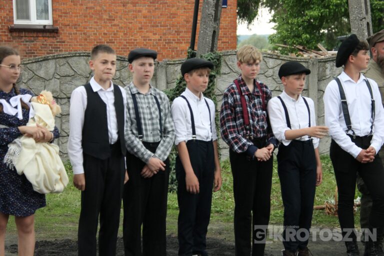 Huk wystrzałów i żywa historia w Benicach. „Wehikuł Czasu” znów przyciągnął tłumy