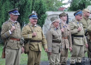 Huk wystrzałów i żywa historia w Benicach. „Wehikuł Czasu” znów przyciągnął tłumy