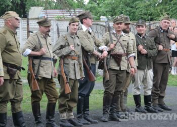 Huk wystrzałów i żywa historia w Benicach. „Wehikuł Czasu” znów przyciągnął tłumy