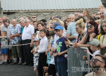 Huk wystrzałów i żywa historia w Benicach. „Wehikuł Czasu” znów przyciągnął tłumy