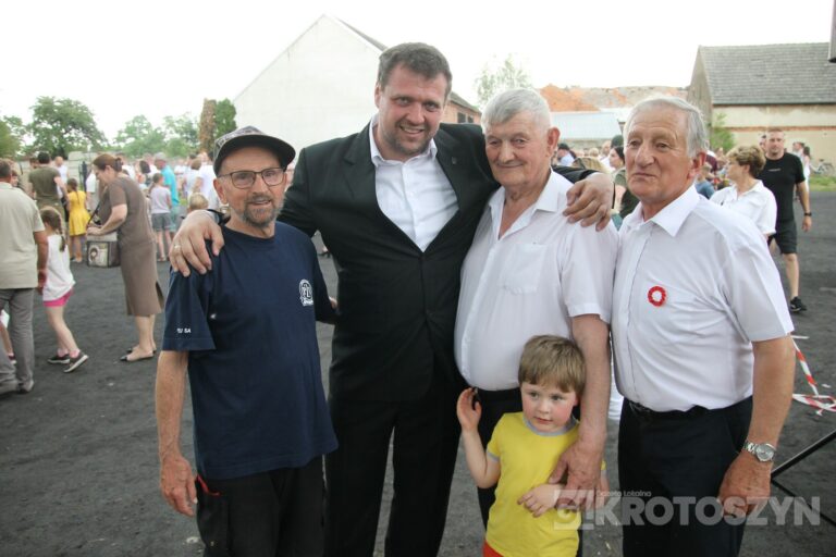 Huk wystrzałów i żywa historia w Benicach. „Wehikuł Czasu” znów przyciągnął tłumy