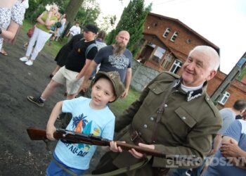 Huk wystrzałów i żywa historia w Benicach. „Wehikuł Czasu” znów przyciągnął tłumy