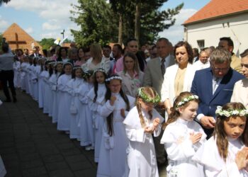 I Komunia Święta w parafii pw. św. Jana Chrzciciela w Zdunach