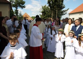 I Komunia Święta w parafii pw. św. Jana Chrzciciela w Zdunach