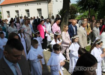I Komunia Święta w parafii pw. św. Jana Chrzciciela w Zdunach