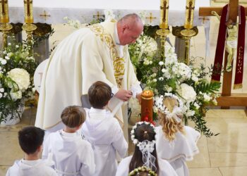 Pierwsza Komunia Święta w parafii św. Andrzeja Boboli