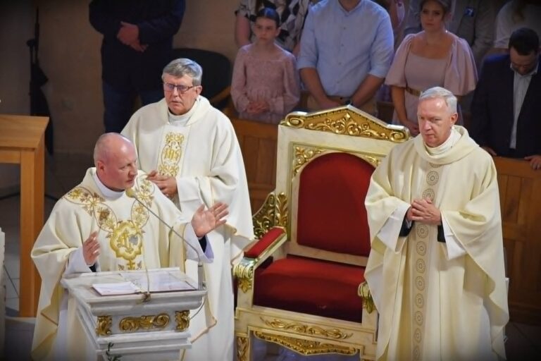Pierwsza Komunia Święta w parafii św. Andrzeja Boboli