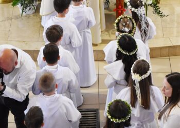 Pierwsza Komunia Święta w parafii św. Andrzeja Boboli