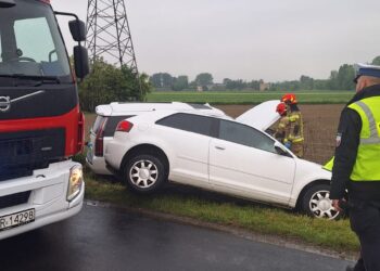 Wypadek na ul. Mahle w Krotoszynie. 20-latek wymusił pierwszeństwo