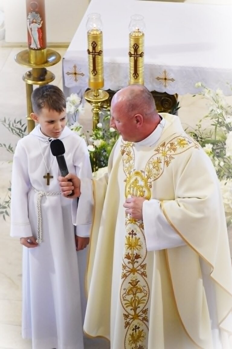 Pierwsza Komunia Święta w parafii św. Andrzeja Boboli