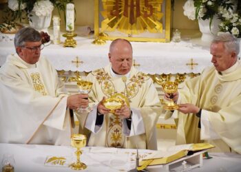 Pierwsza Komunia Święta w parafii św. Andrzeja Boboli