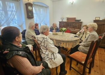 Noc Muzeów w Zdunach przyciągnęła miłośników historii. Był quiz, wspomnienia i archiwalne fotografie