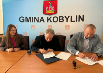 Gmina Kobylin przekazuje pieniądze na ratowanie zabytków. Wsparcie dla kościoła i klasztoru