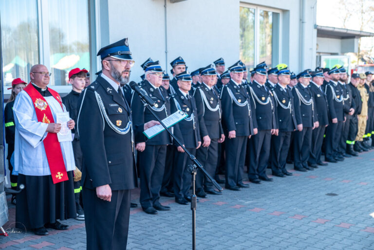 Strażackie święto i nowy wóz dla OSP Mokronos