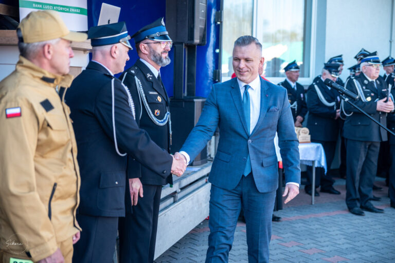 Strażackie święto i nowy wóz dla OSP Mokronos