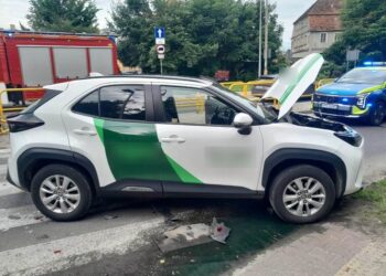 Groźny wypadek na Parkowej. Ranna 70-letnia kobieta