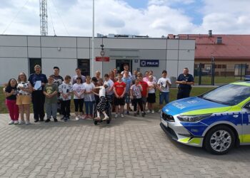 Młodzi goście odwiedzili krośnickich policjantów