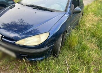 14-latek na hulajnodze potrącony przez peugeota