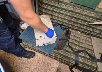 29-latek trzymał amfetaminę i marihuanę w metalowej skrzynce