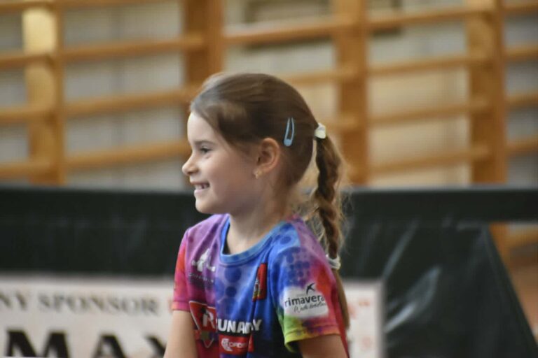 Tenis stołowy połączył pokolenia. Rekordowa frekwencja na mistrzostwach w Rozdrażewie