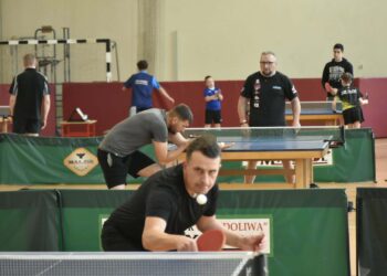 Tenis stołowy połączył pokolenia. Rekordowa frekwencja na mistrzostwach w Rozdrażewie