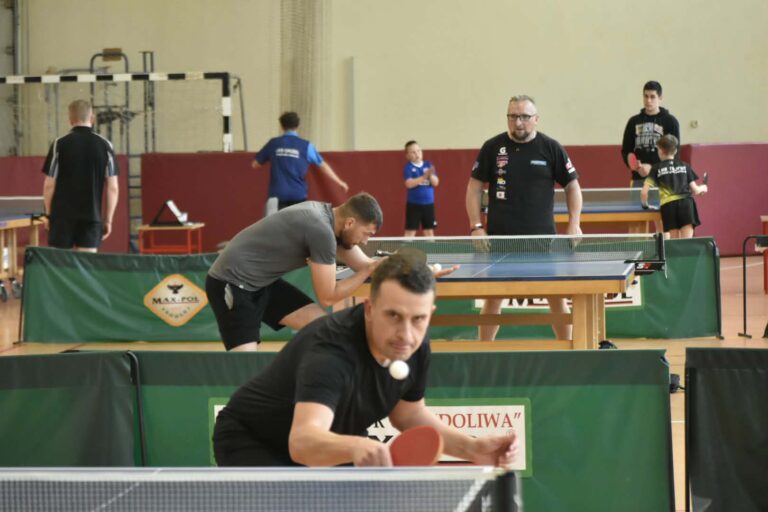Tenis stołowy połączył pokolenia. Rekordowa frekwencja na mistrzostwach w Rozdrażewie