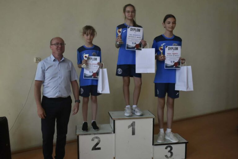 Tenis stołowy połączył pokolenia. Rekordowa frekwencja na mistrzostwach w Rozdrażewie