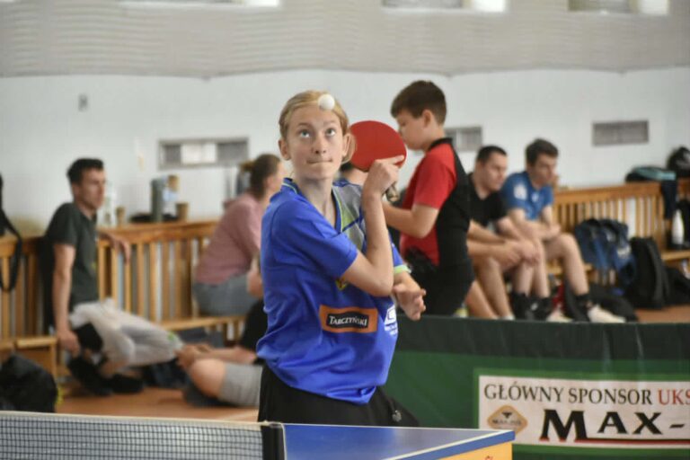 Tenis stołowy połączył pokolenia. Rekordowa frekwencja na mistrzostwach w Rozdrażewie