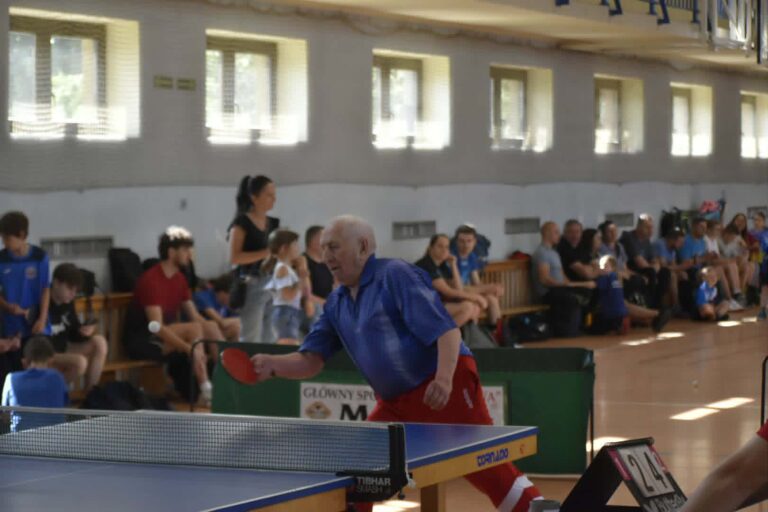 Tenis stołowy połączył pokolenia. Rekordowa frekwencja na mistrzostwach w Rozdrażewie
