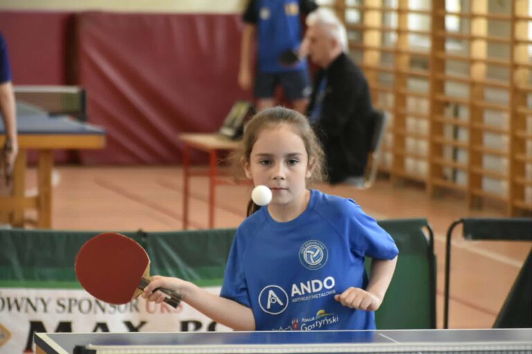 Tenis stołowy połączył pokolenia. Rekordowa frekwencja na mistrzostwach w Rozdrażewie