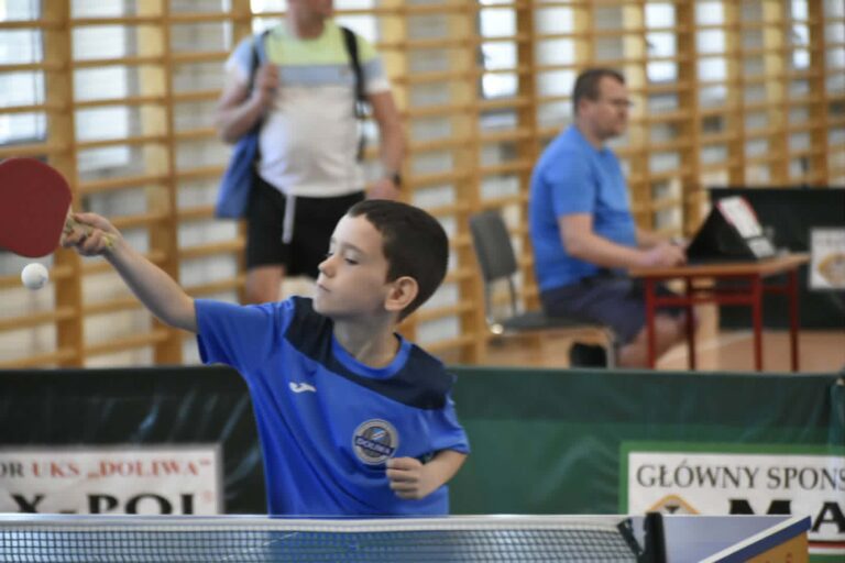 Tenis stołowy połączył pokolenia. Rekordowa frekwencja na mistrzostwach w Rozdrażewie