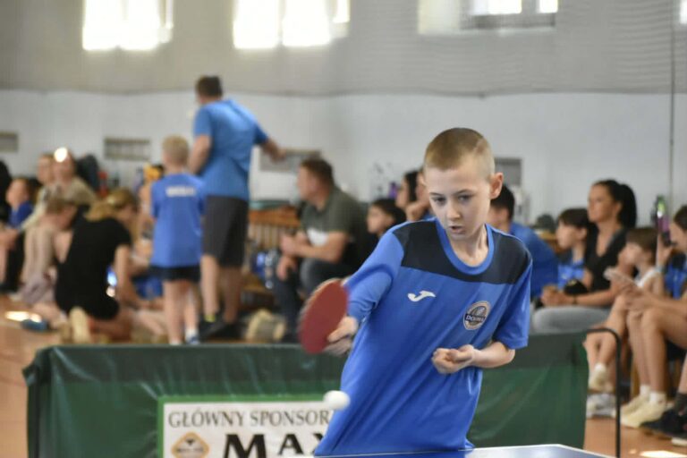 Tenis stołowy połączył pokolenia. Rekordowa frekwencja na mistrzostwach w Rozdrażewie