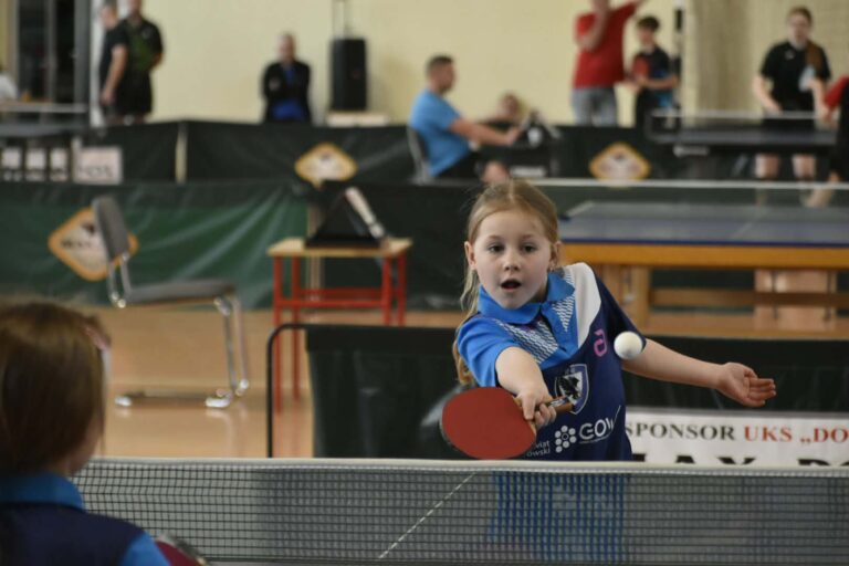 Tenis stołowy połączył pokolenia. Rekordowa frekwencja na mistrzostwach w Rozdrażewie
