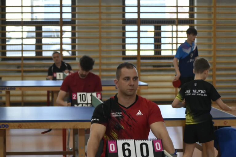 Tenis stołowy połączył pokolenia. Rekordowa frekwencja na mistrzostwach w Rozdrażewie