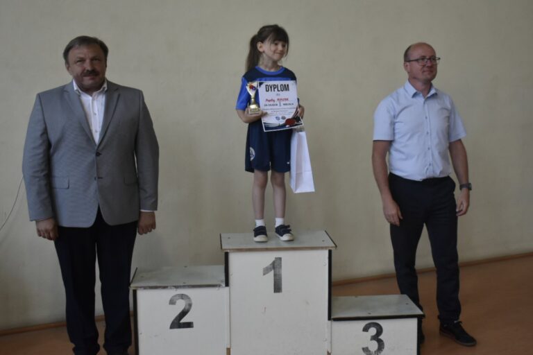 Tenis stołowy połączył pokolenia. Rekordowa frekwencja na mistrzostwach w Rozdrażewie