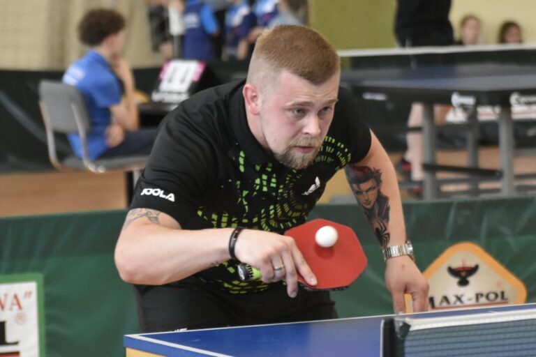 Tenis stołowy połączył pokolenia. Rekordowa frekwencja na mistrzostwach w Rozdrażewie